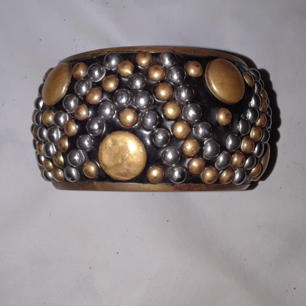 Cuff bracelet